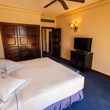 Europe Cortes Gl אתר נופש 5*